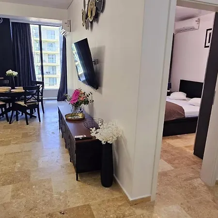 Apartament Luxury Seaview Stefan Promenada Mamaia Nord *
